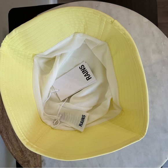 RAINS NEW! Waterproof Bucket Hat In Straw Yellow - Picture 3 of 6